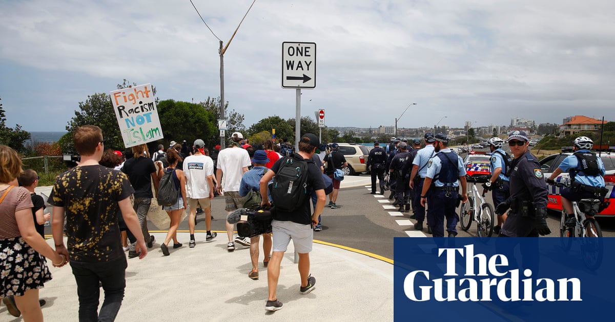 Cronulla riots tension as protesters gatecrash 10th anniversary memorial in pictures Media Cronulla riots tension as protesters gatecrash 10th anniversary memorial in pictures Media