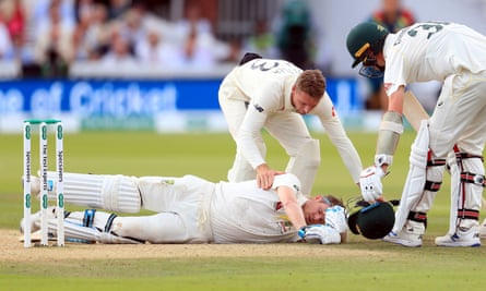 Steve Smith is hit by a Jofra Archer delivery during the Ashes in 2019.