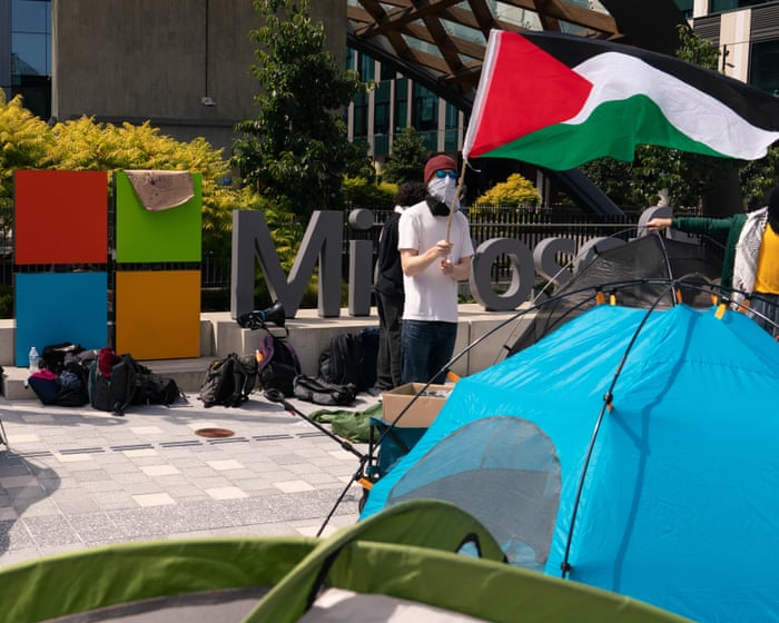 Microsoft workers occupy HQ in protest against company’s ties to Israeli military