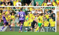 Kieran Dowell wraps up the points with Norwich’s third goal.