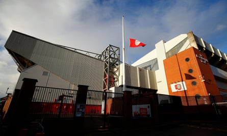 A flag flies at half-mast at Anfield after news of Gérard Houllier's death on Monday.