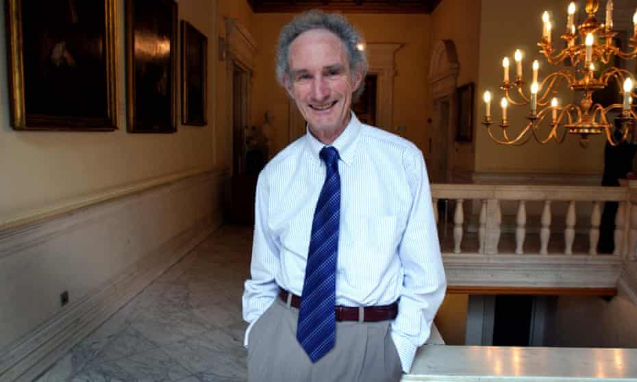 Professor Robert May pictured at the Royal Society in London in 2004.