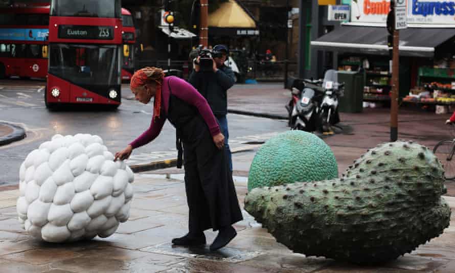Windrush sculptures by Veronica Ryan.