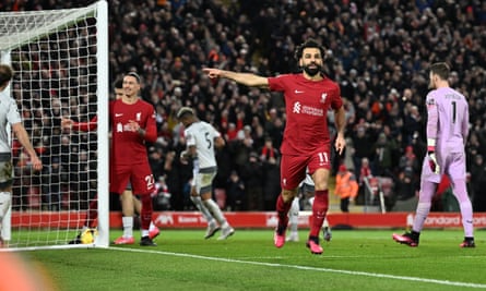 Mohamed Salah celebra marcar el segundo gol del Liverpool en su victoria