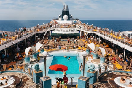 The MSC Orchestra’s swimming pool overflows with passengers on days when the ship does not dock at any port.