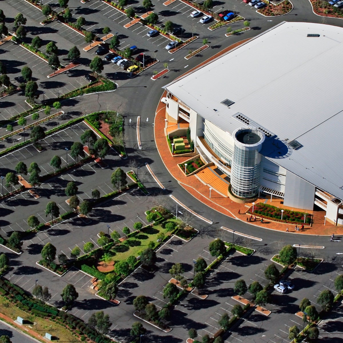 Hillsong is facing catastrophe but the Houstons will be loath ...