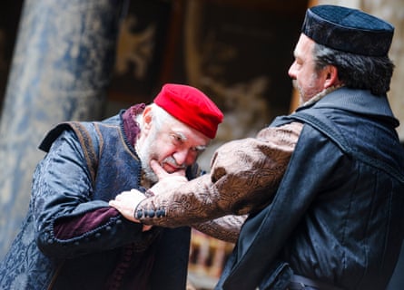 Jonathan Pryce (Shylock) and Dominic Mafham (Antonio) in The Merchant Of Venice.