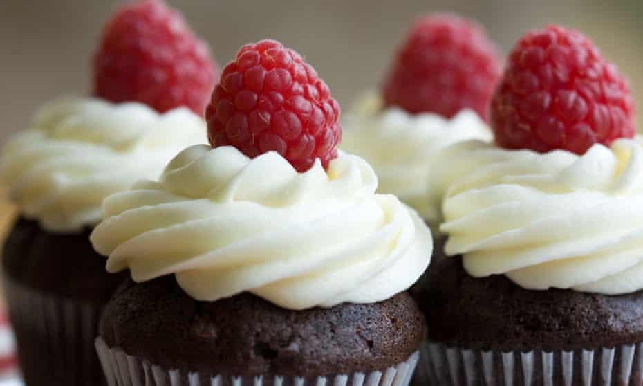 Chocolate and raspberry cupcakes