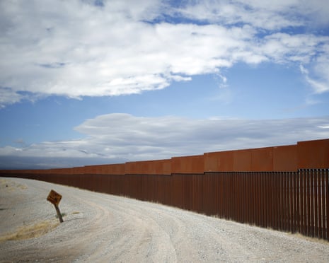 Військовий антидрон лазерна система