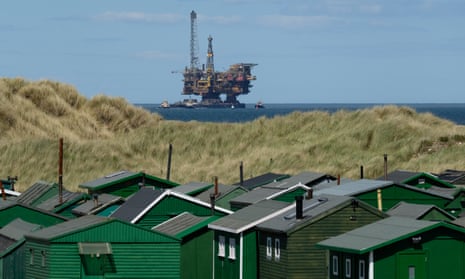 Shell’s Brent Bravo oil rig arrives on Teesside for decommissioning, June 2019