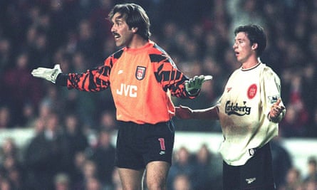 The Arsenal goalkeeper David Seaman and Liverpool’s Robbie Fowler appeal to the referee