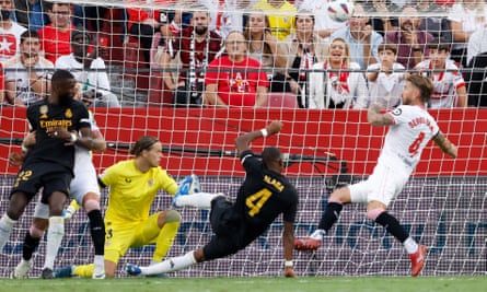 Ramos helps Sevilla hold his former club Real Madrid to 1-1 draw