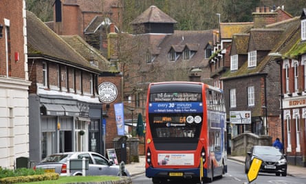 The number 64 bus leaving Winchester.