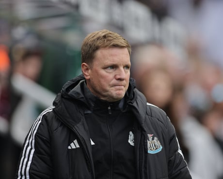 Eddie Howe on the sideline during Newcastle's defeat by Arsenal.