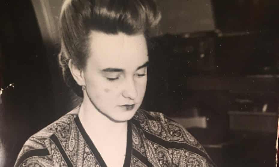 Maeve Gilmore in her studio in Maida Vale, London, 1939