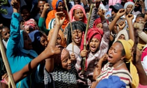 Supporters of Bekele Gerba, secretary general of the Oromo Federalist Congress (OFC), chant slogans to celebrate Gerba’s release from prison