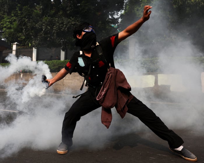 Protests erupt in Indonesia over privileges for parliament members and ‘corrupt elites’