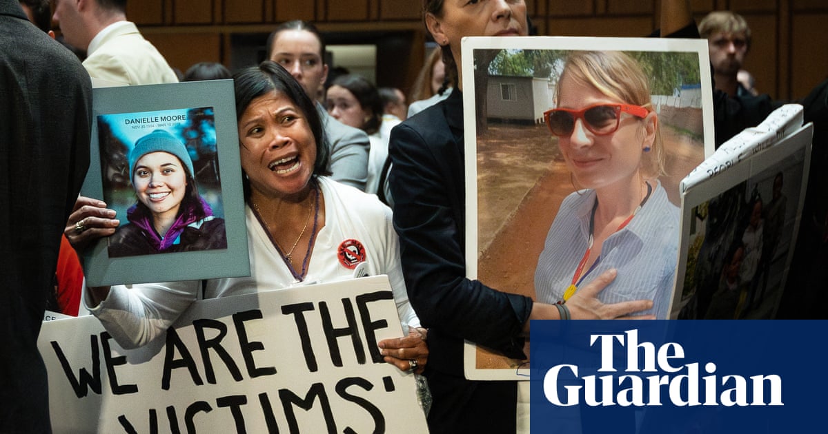 Boeing to avoid prosecution over 737 Max crashes in justice department deal