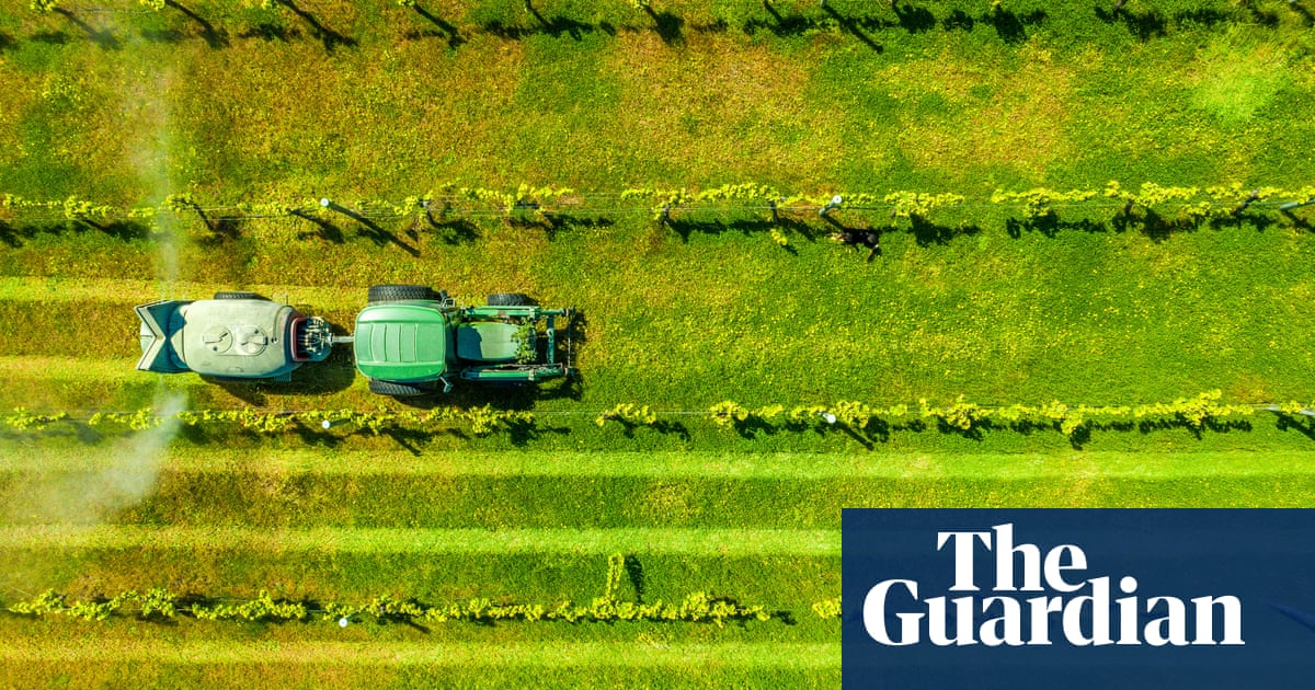 Australia fails to adequately monitor effect of agricultural chemicals in humans, report finds