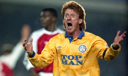 Gordon Strachan making a point to the referee as Leeds faced Arsenal in January 1991