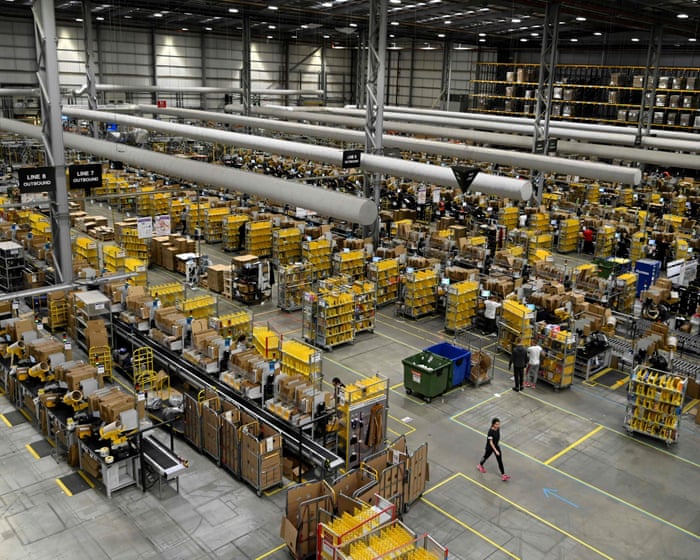 Amazon’s main UK arm handed £7.6m tax credit as profits soar to £355m