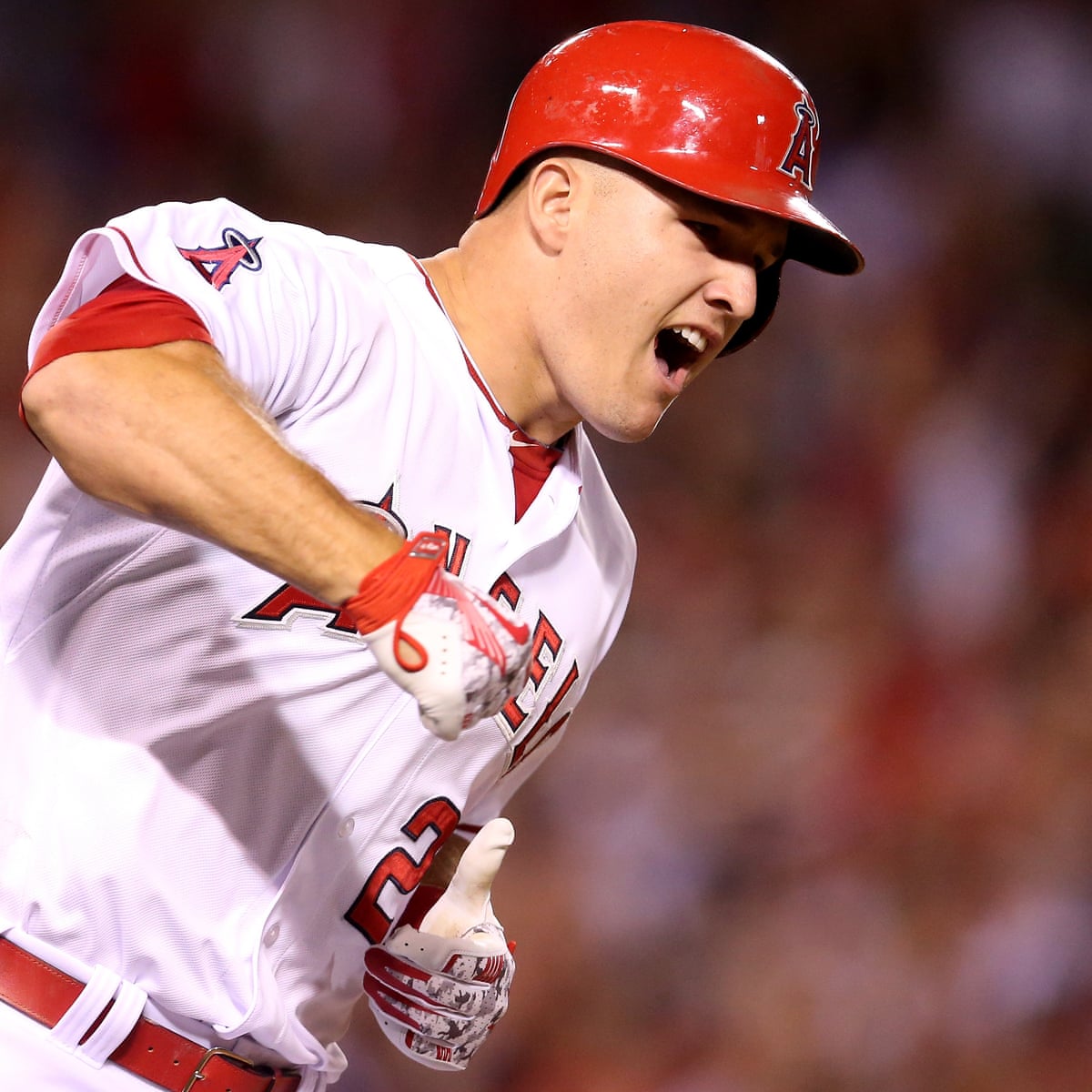 Mike Trout Outfield Catch