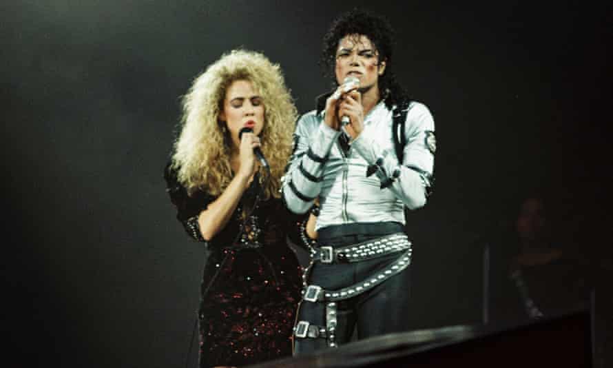 Sheryl Crow with Michael Jackson in 1998.