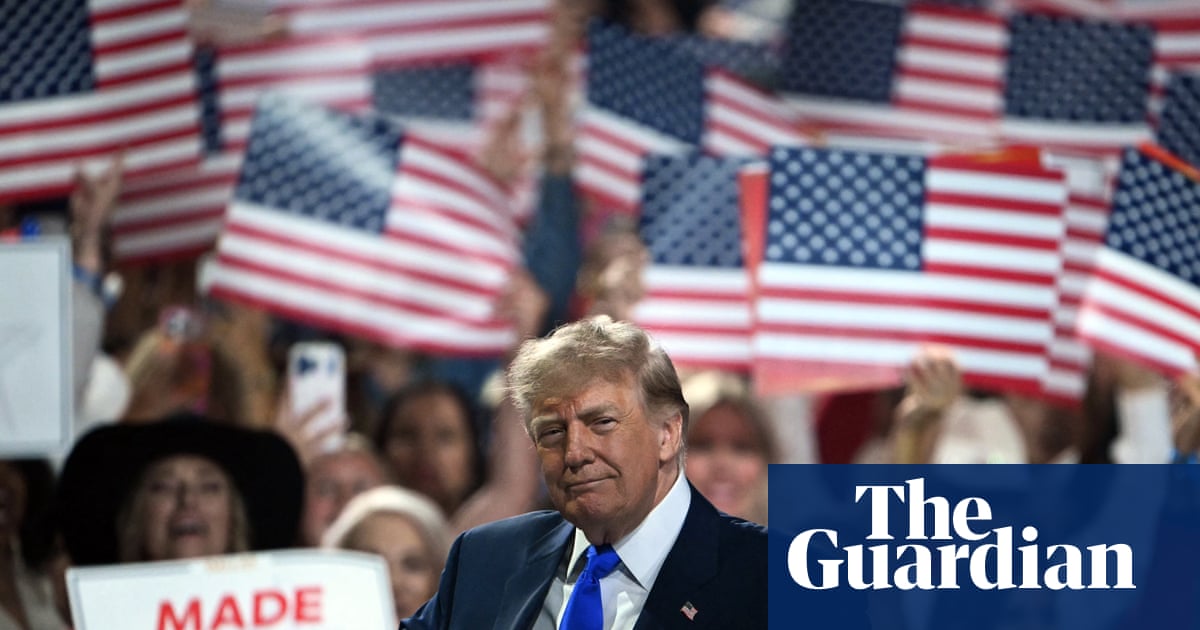 Trump makes highly unusual promise of $5,000 for all if Republicans win midterms | First Thing