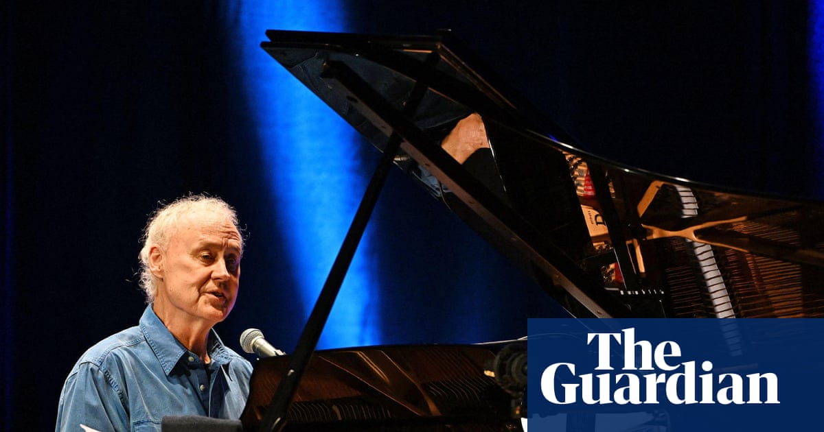 ‘I’m an old bastard looking back’: the bizarre renaissance of piano-jammer Bruce Hornsby