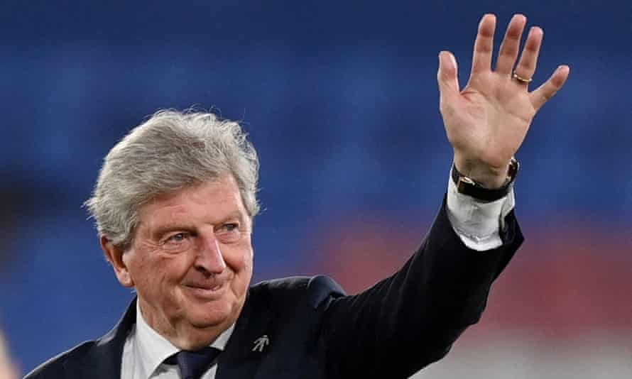 Roy Hodgson waves to Crystal Palace fans in May 2021.