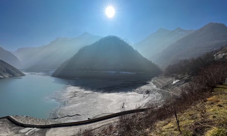 Lac de Chambon has very low water level - Eguzon, France - 05 Mar 2023 <br> Mandatory Credit: Photo by Hubert Psaila Marie/ABACA/REX/Shutterstock (13793283g) View of Lac de Chambon Hydro-electric dam in the town of Eguzon in the Indre department in France. levels are particularly low in view of climate change and drought on March 4, 2023. Lac de Chambon has very low water level - Eguzon, France - 05 Mar 2023