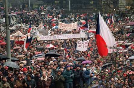 Victims, not victors? The uniquely Czech debate over how to memorialise the Velvet Revolution | Cities | The Guardian