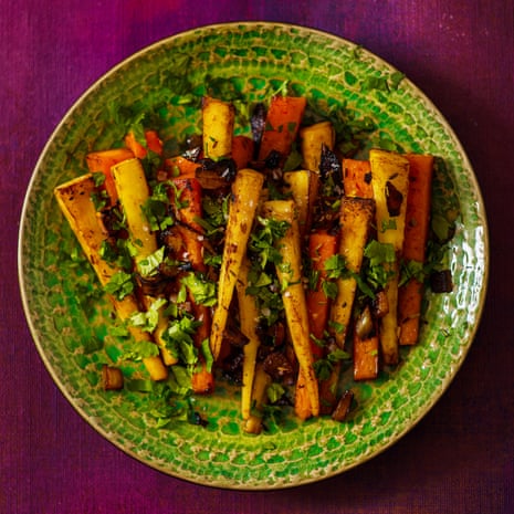 Roasted Carrots Parsnips For Christmas Dinner Pan-roasted