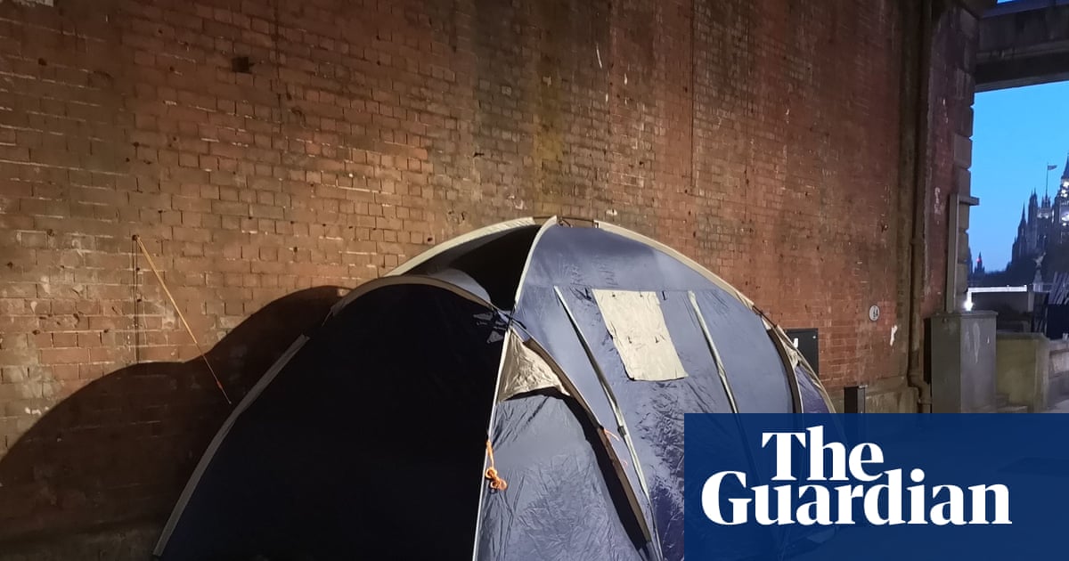 Refugee homelessness in UK has more than doubled in two years, charity says