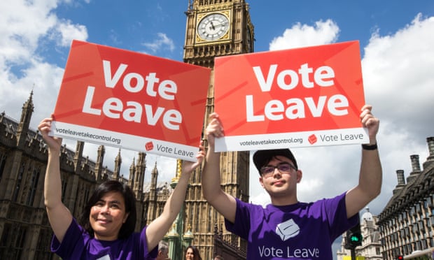 Supporters of the ‘Vote leave’ campaign.