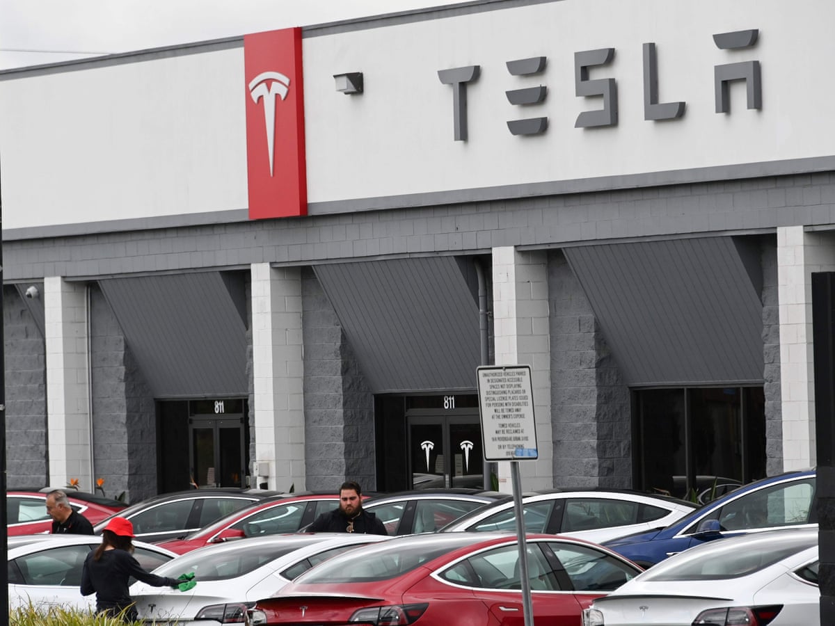 Elon Musk Reopens California Tesla Factory In Defiance Of Lockdown Order Technology The Guardian