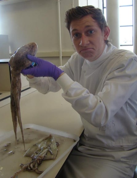 Thomas Clements with an octopus ‘participant’ getting prepped for an experimental palaeontological experiment.