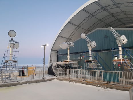 Equipment next to the experimental pool.