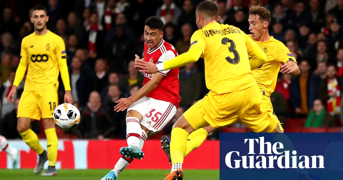 Unai Emery challenges youngsters to become Arsenal regulars