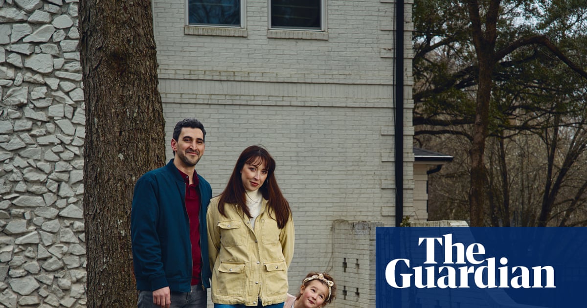 Experience: my house was taken over by 70,000 bees