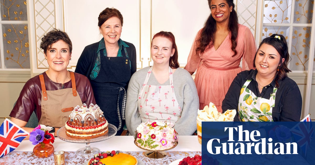 No mere trifle: amateur baker creates ‘platinum pudding’ fit for the Queen