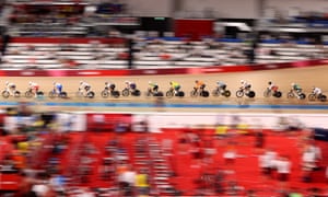Cyclists in action during the men’s omnium points race.