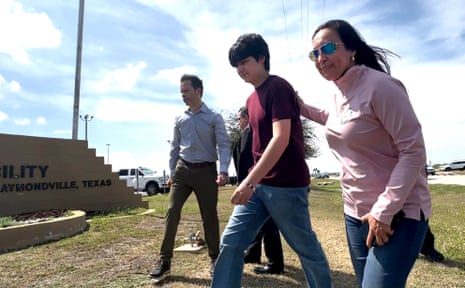 Antonio Gamez Cuéllar, 18, walks out of the El Valle Detention Facility in Raymondville, Texas, on Monday, 9 March, escorted by his attorneys, Efrén C. Olivares and Carlos M. Garcia, and Republican congresswoman Monica de la Cruz of District 15. (AP Photo/Valerie Gonzalez)