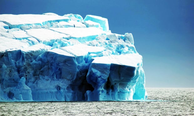 World's largest iceberg, nearly four times size of New York City ...