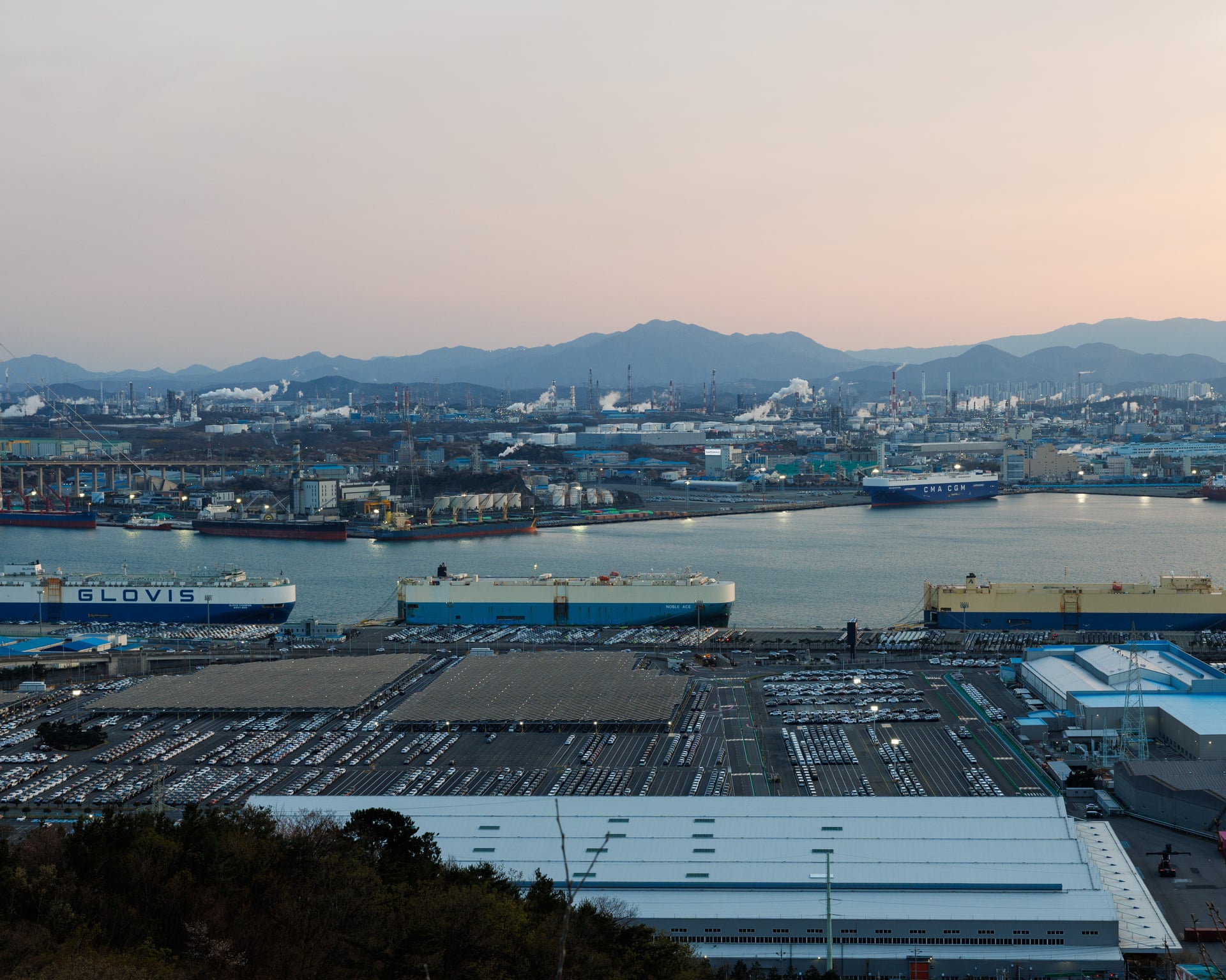 Photo: theguardian.com South Korea’s Ministry of Foreign Affairs announced that the government will take legal action over