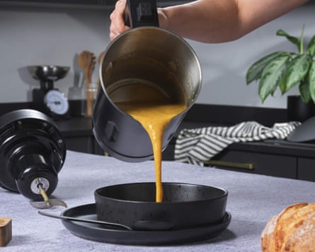 Soup being poured from a Salter Kuro Digital Soup Maker