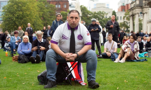 ‘It was emotional’: Belfast hopes unity of Queen’s funeral will assist mend previous rifts | Northern Eire 2 Simon Freedman from Coleraine watches the funeral from Belfast City Hall.
