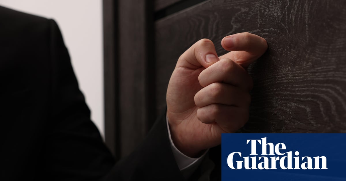 Las empresas de agua envían alguaciles a decenas de miles de hogares con deudas inferiores a 1.000 libras esterlinas | Industria del agua