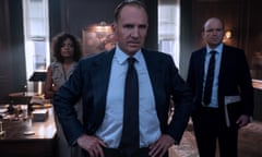 M (Ralph Fiennes), Moneypenny (Naomie Harris) and Tanner (Rory Kinnear) in a tense moment in M’s office in NO TIME TO DIE, a DANJAQ and Metro Goldwyn Mayer Pictures film. Credit: Nicola Dove © 2019 DANJAQ, LLC AND MGM. ALL RIGHTS RESERVED. No Time To Die, the 25th James Bond film, trailer image