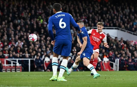 Martin Odegaard mencetak gol untuk Arsenal!